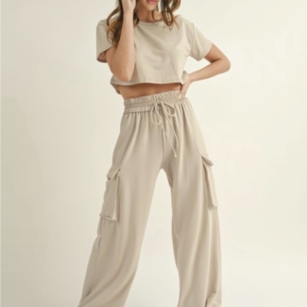 Women's tan Wide-Leg cargo Pants set